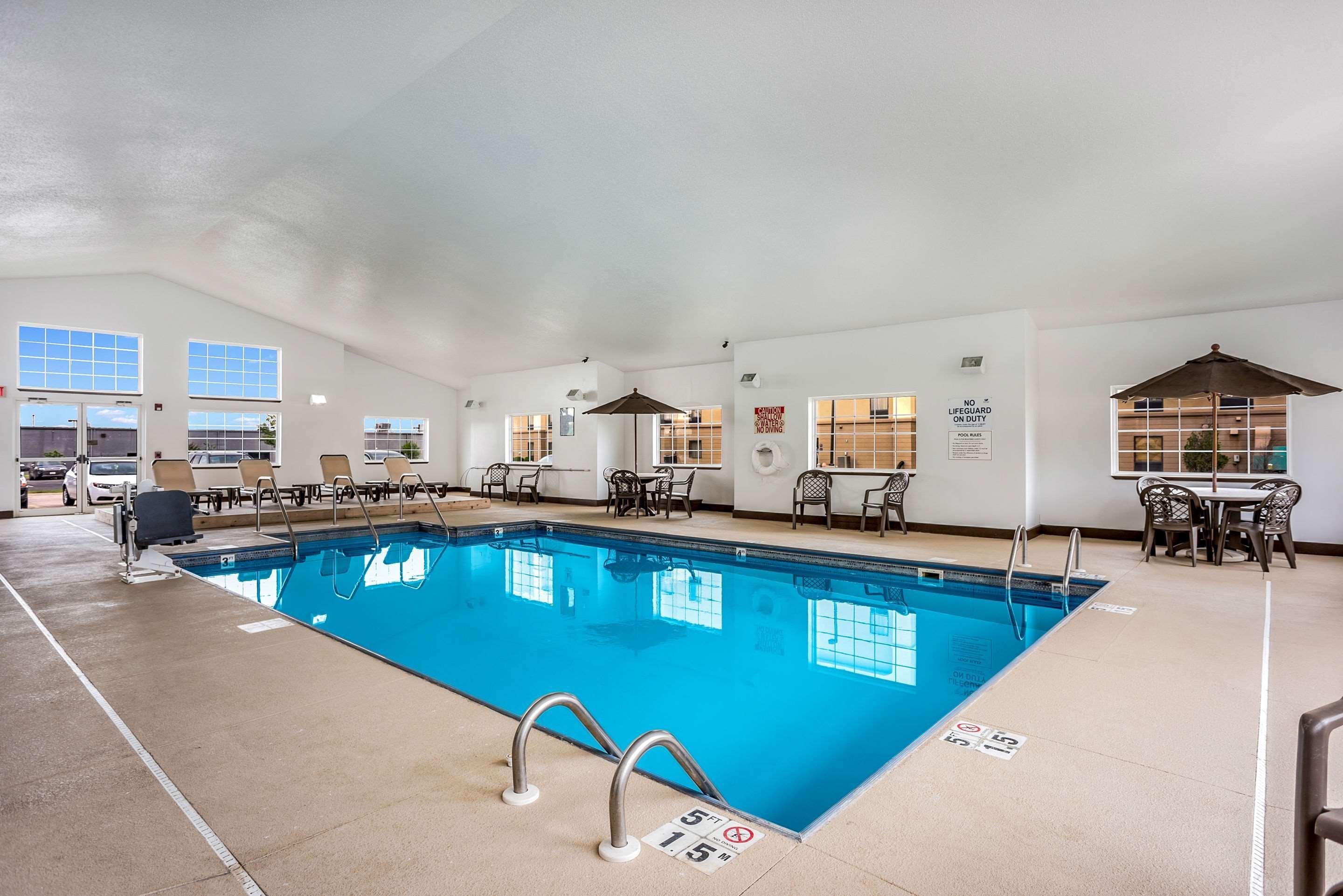 Mainstay Suites Cedar Rapids North - Marion Esterno foto
